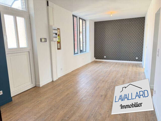 Maison à VILLERS-BRETONNEUX