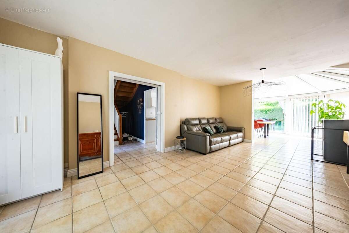 Maison à CHEVIGNY-SAINT-SAUVEUR