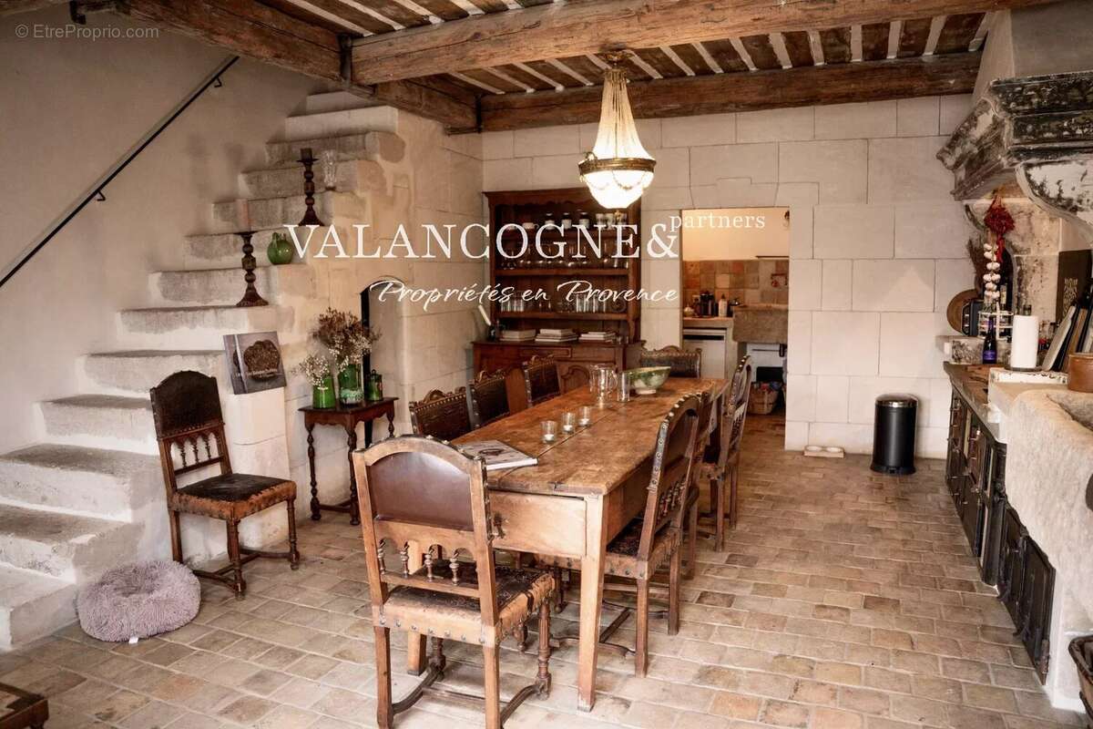 Mas au cœur du village de Mollégès - photo 15
