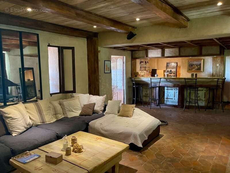 Maison à ROUSSILLON