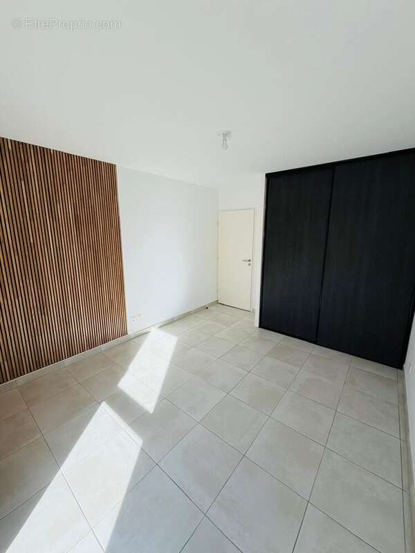 Appartement à VILLENEUVE-LES-AVIGNON