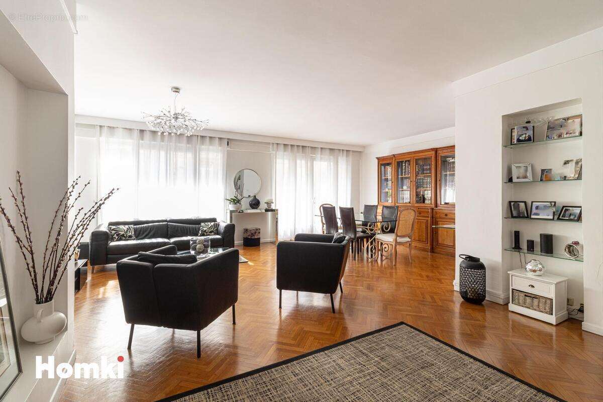 Appartement à MARSEILLE-8E