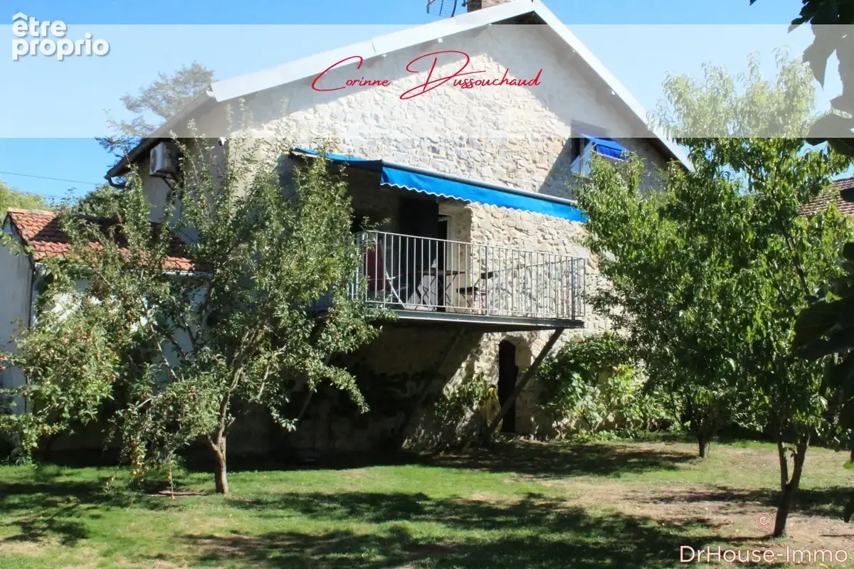 Maison 3 pièces 72 m² à vendre à Chabanais (16150) - photo 8