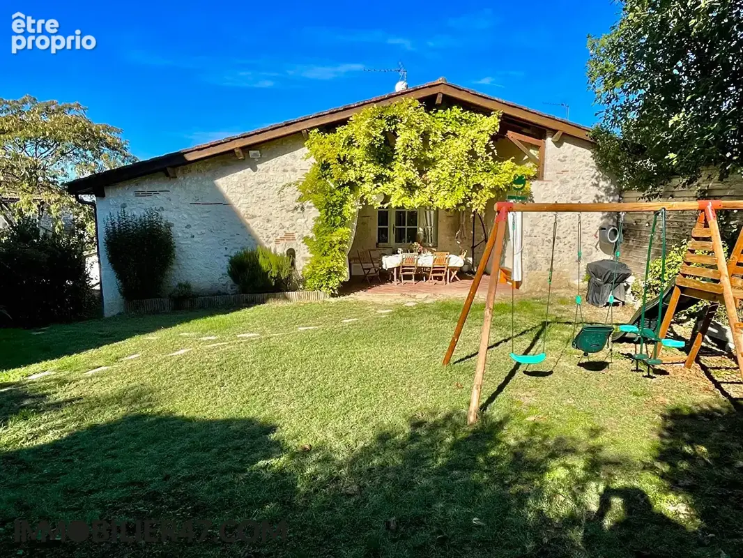 Maison en pierre avec jardin - photo 1