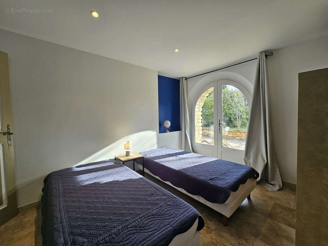 Maison à ROUSSILLON