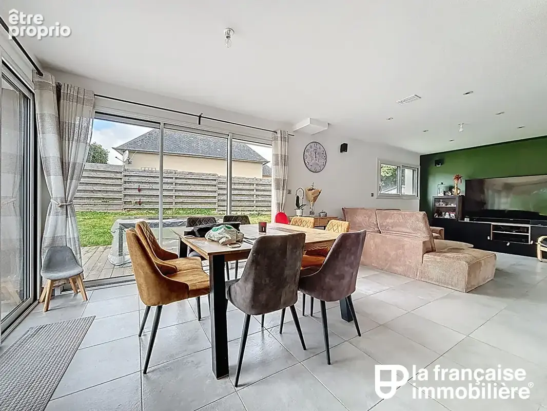 A VENDRE - SAINT-THURIAL - maison récente 112.70 m² - 918 m² de terrain - photo 2
