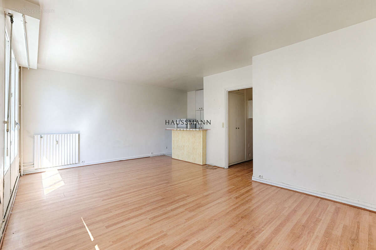 Appartement à NEUILLY-SUR-SEINE