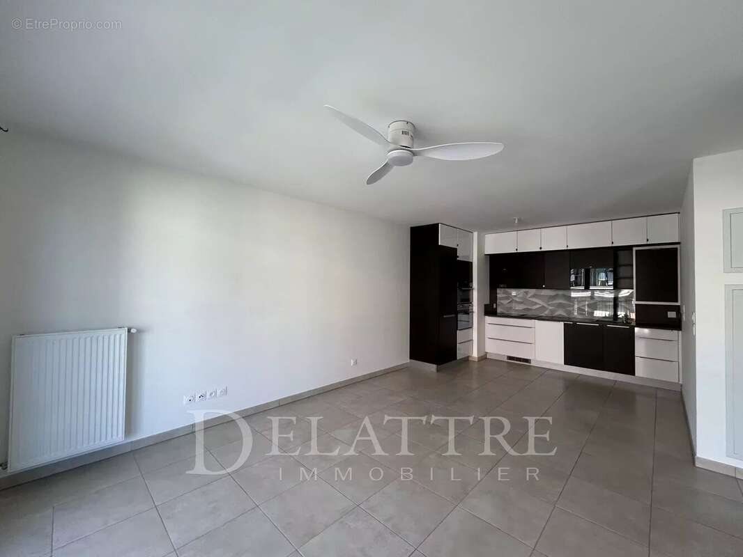 Appartement à ROQUEFORT-LES-PINS