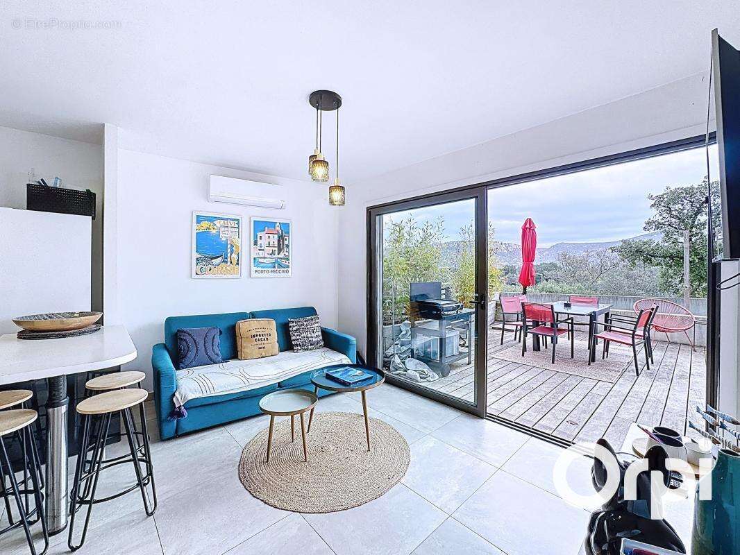 Superbe appartement 2 chambres avec vaste terrasse - Piscine - Garage - photo 2
