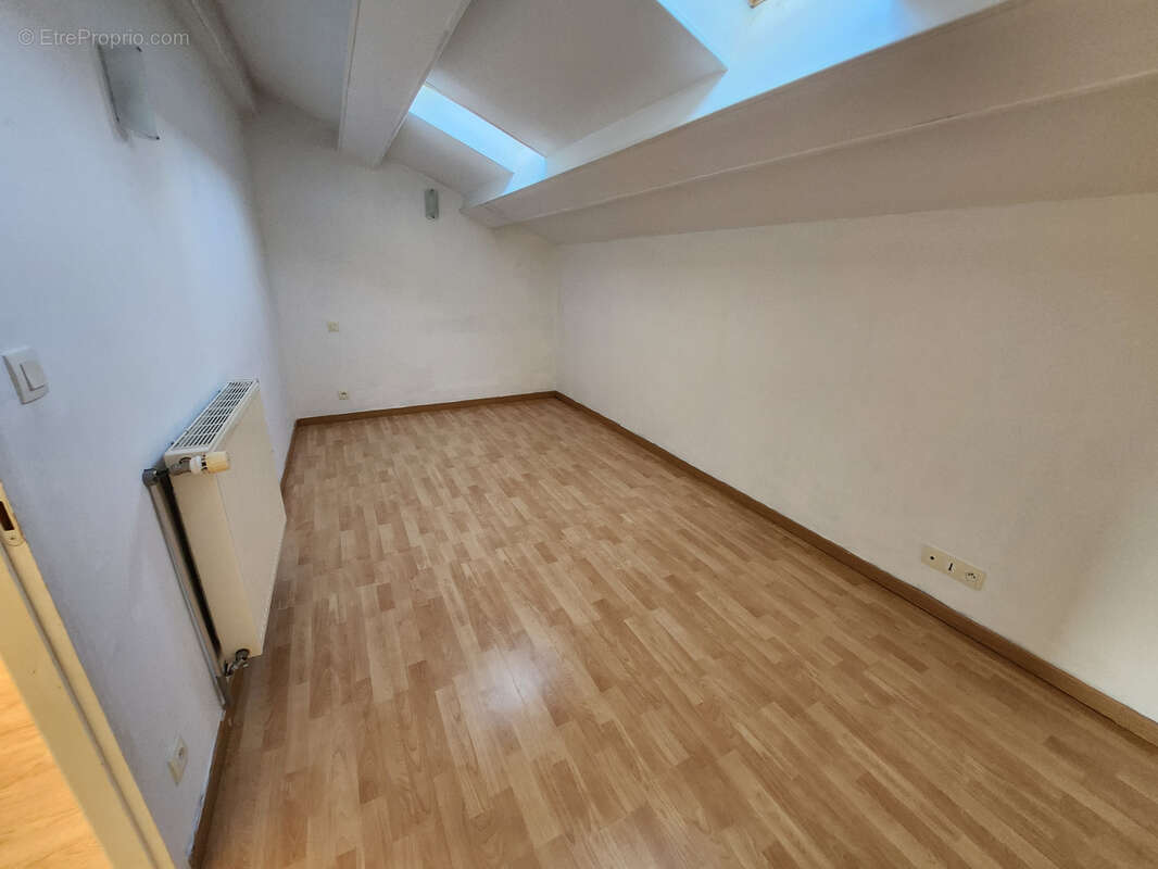 Maison à SAINTE-GEMME-LA-PLAINE