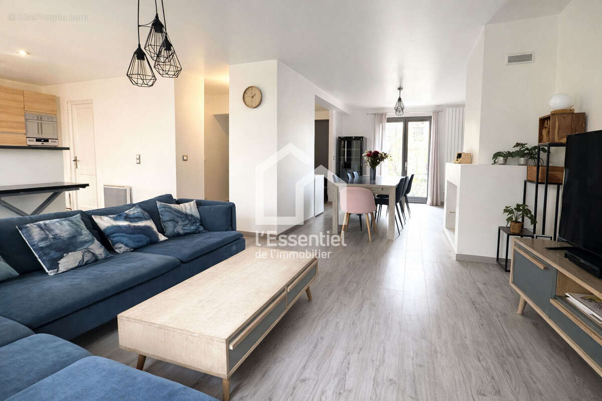 Maison à VERNEUIL-SUR-SEINE