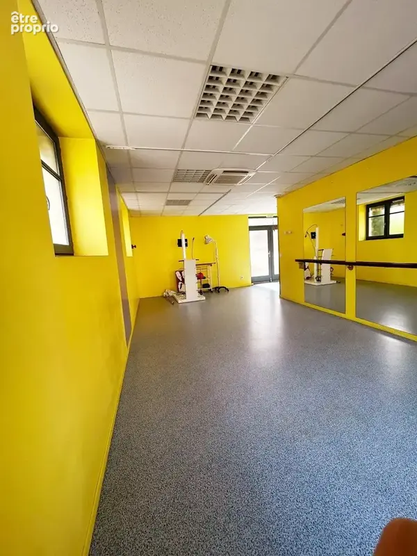 Local commercial de 117 m2 - photo 4