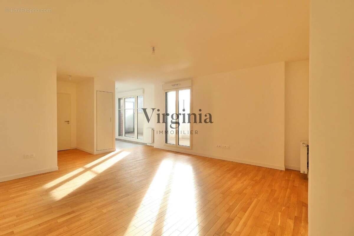 Appartement à CHARENTON-LE-PONT