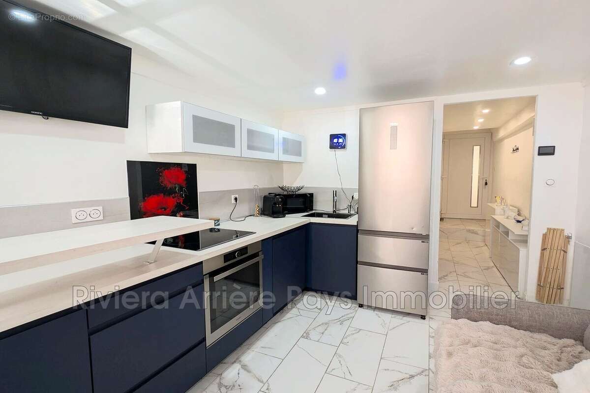 Appartement à PUGET-THENIERS