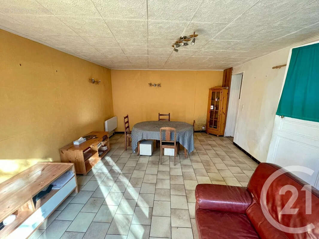 Maison à NANTOUILLET