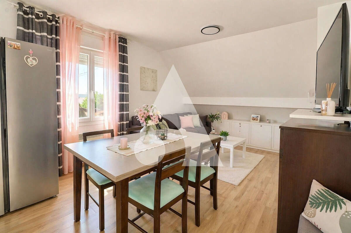 Maison à MERY-SUR-OISE