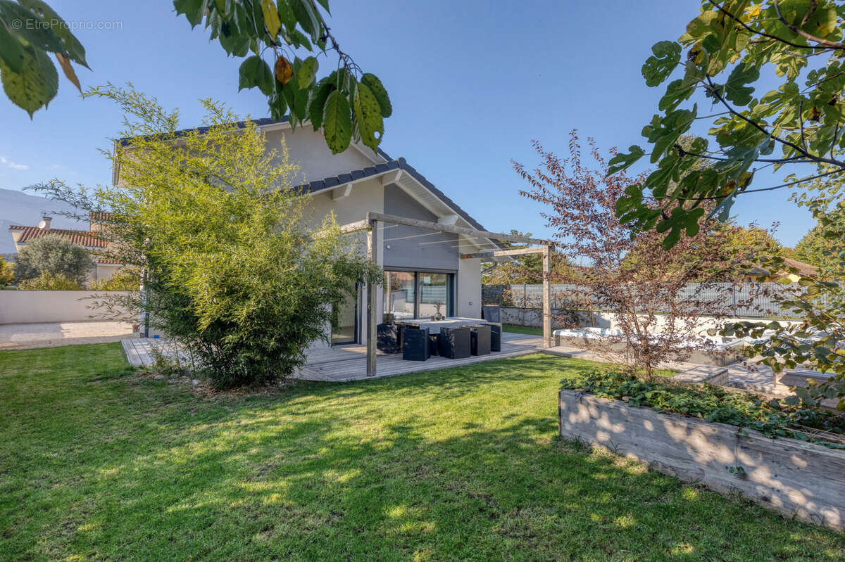 Maison à CHAMP-SUR-DRAC