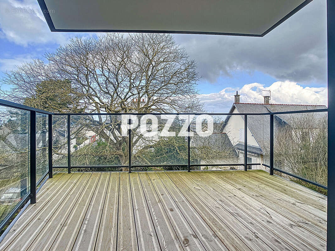 Appartement à DONVILLE-LES-BAINS