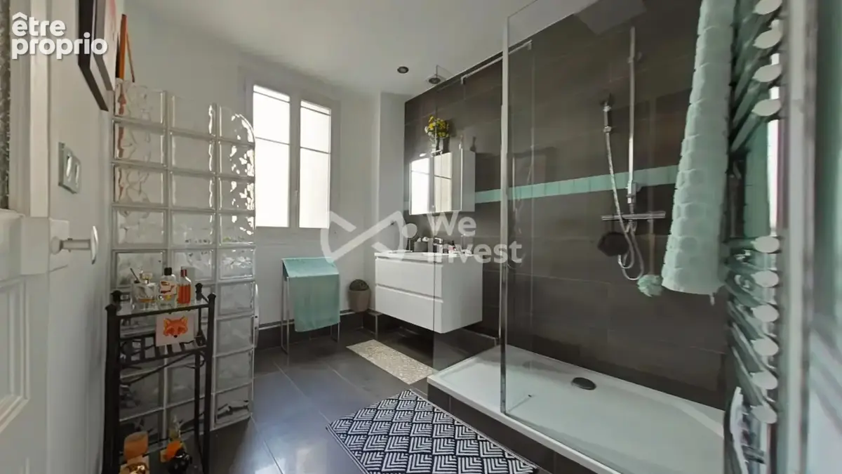 Grand F2 de 60m² - Centre ville - photo 7