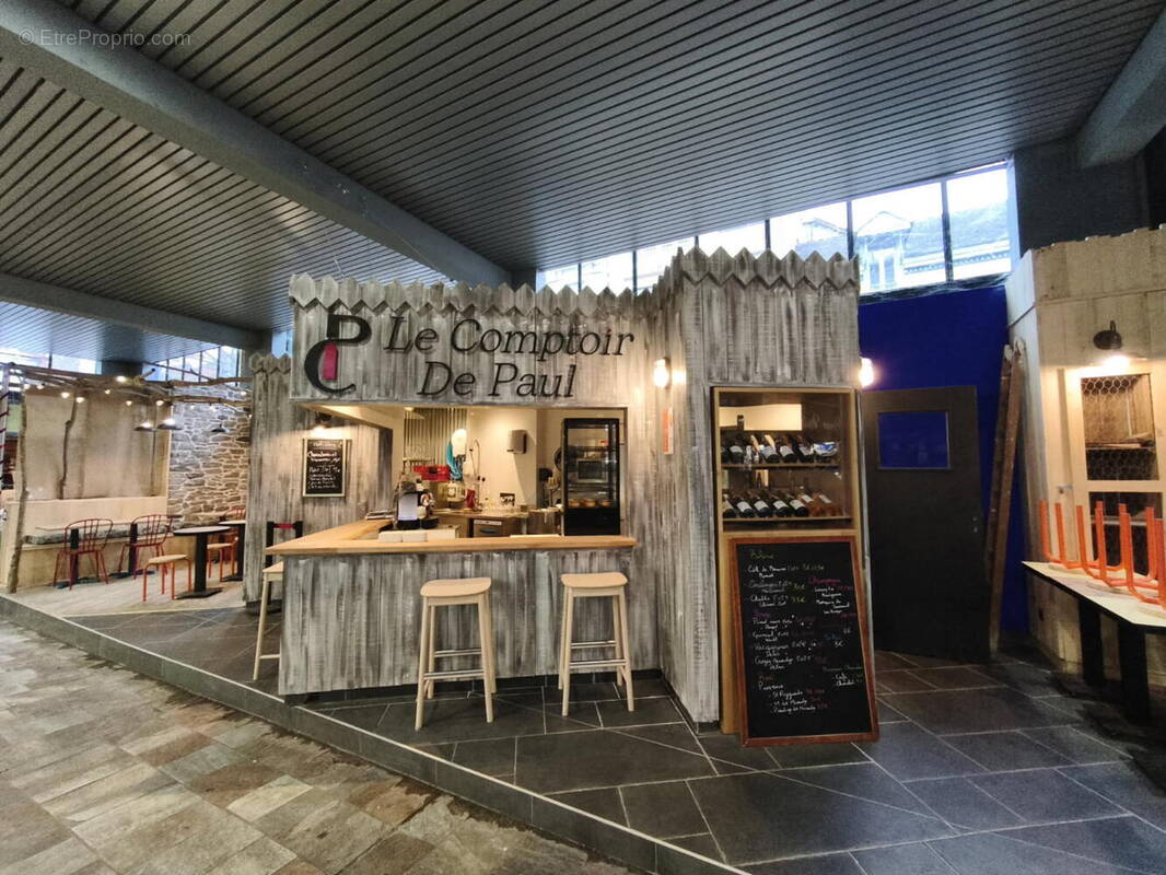 Photo 1 - Commerce à TROYES