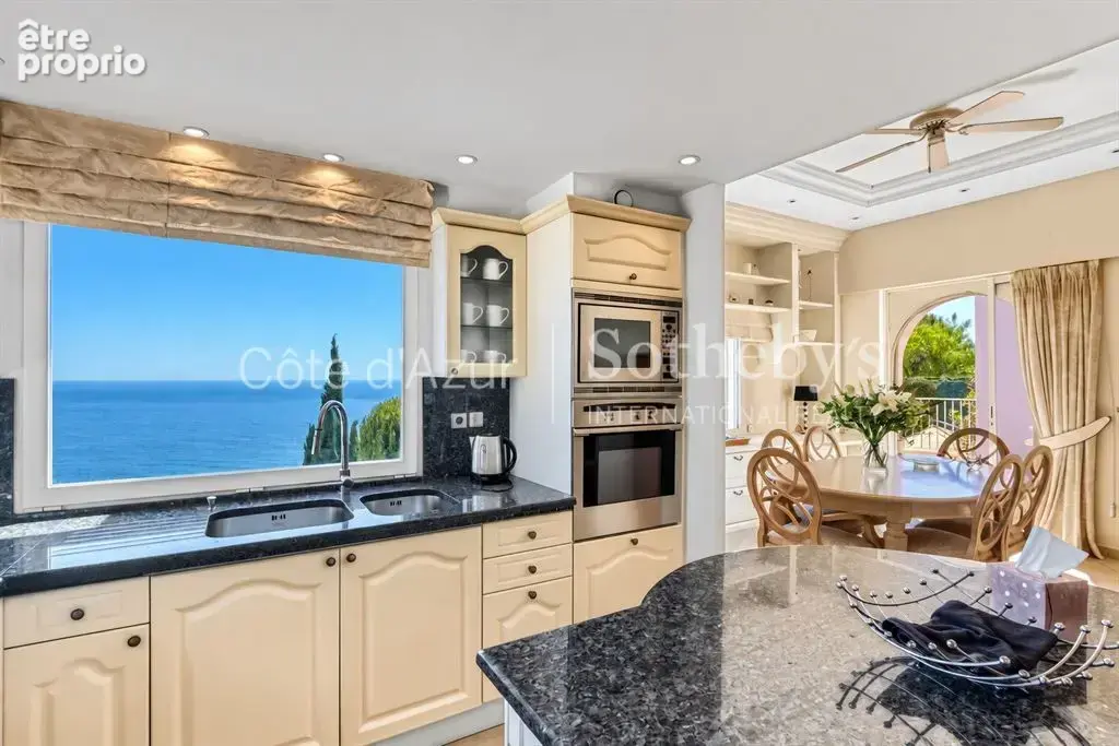 À vendre – Villa de charme avec vue mer et massif de l’Estérel, dans domaine sécurisé au Trayas - photo 11