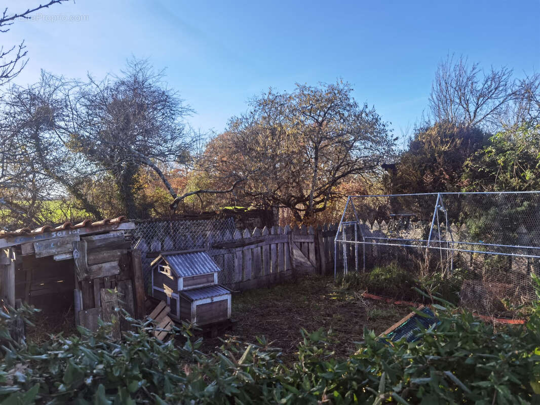 Maison à CELLEFROUIN
