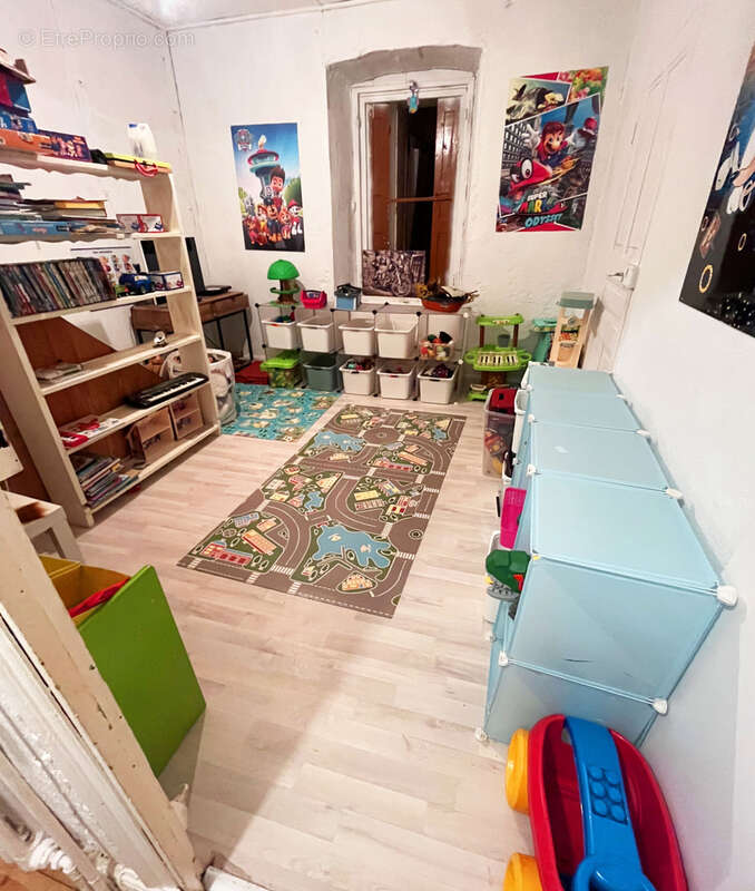 Commerce à COSTAROS