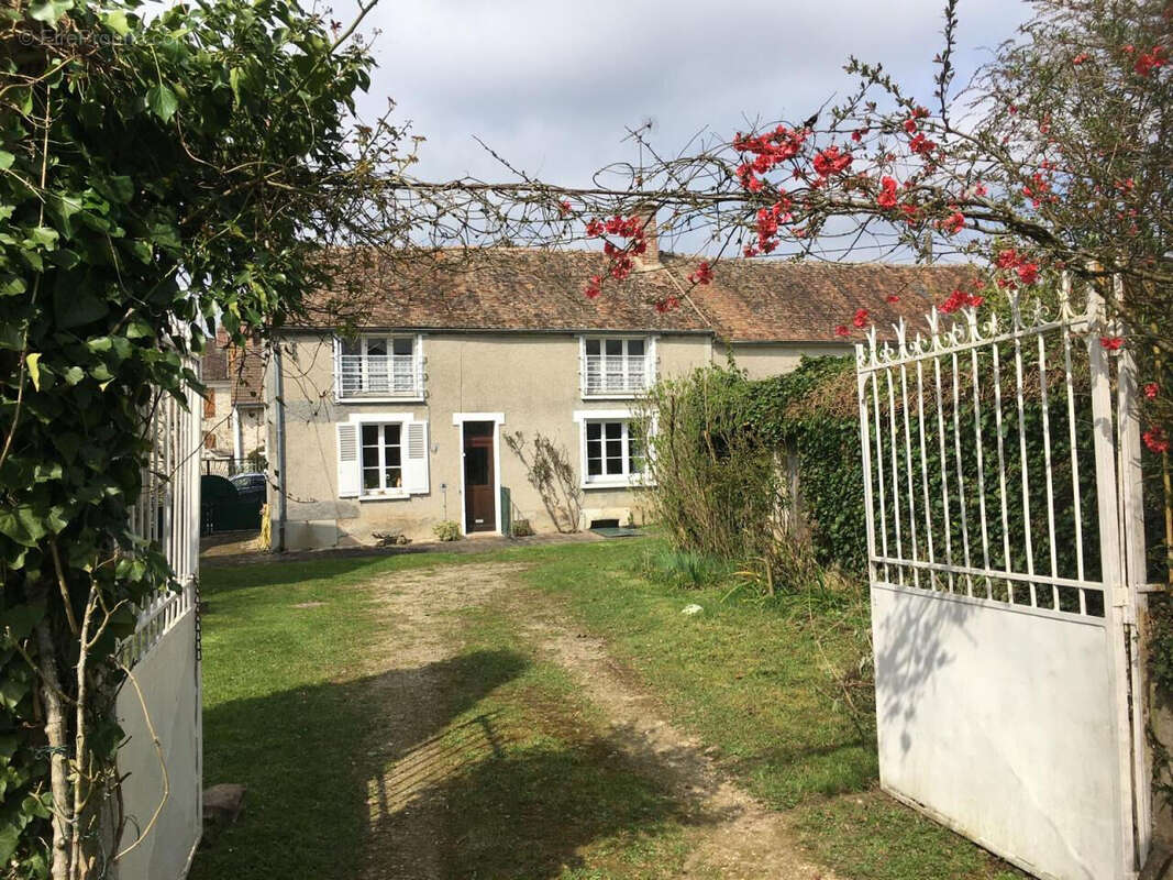 Photo 2 - Maison à FERICY