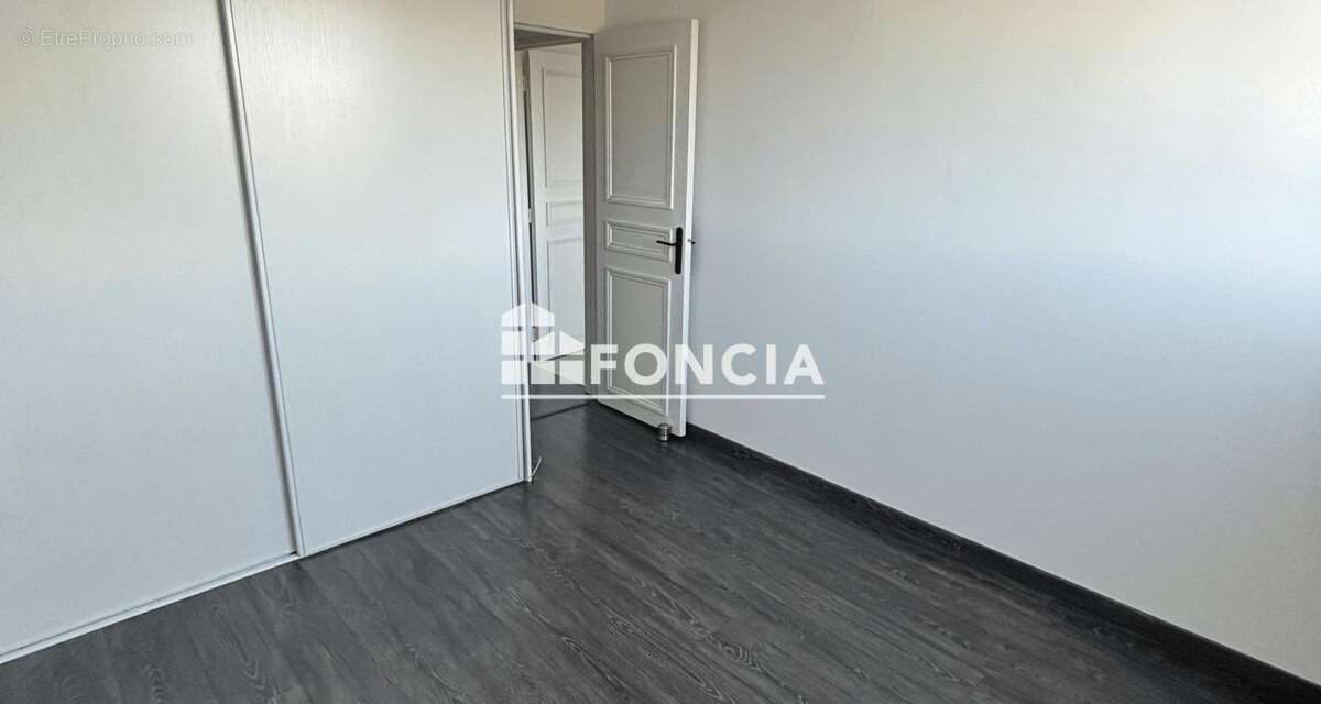 Appartement à CHILLY-MAZARIN