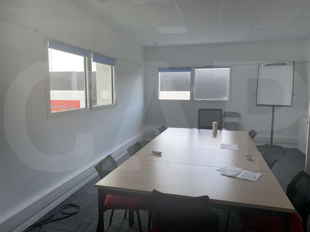 586 m² à Crach  - photo 2