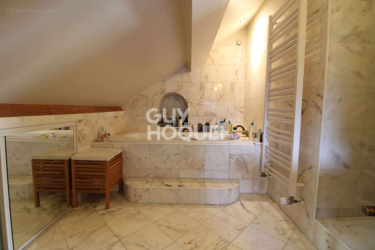 Maison à CHAUMES-EN-BRIE