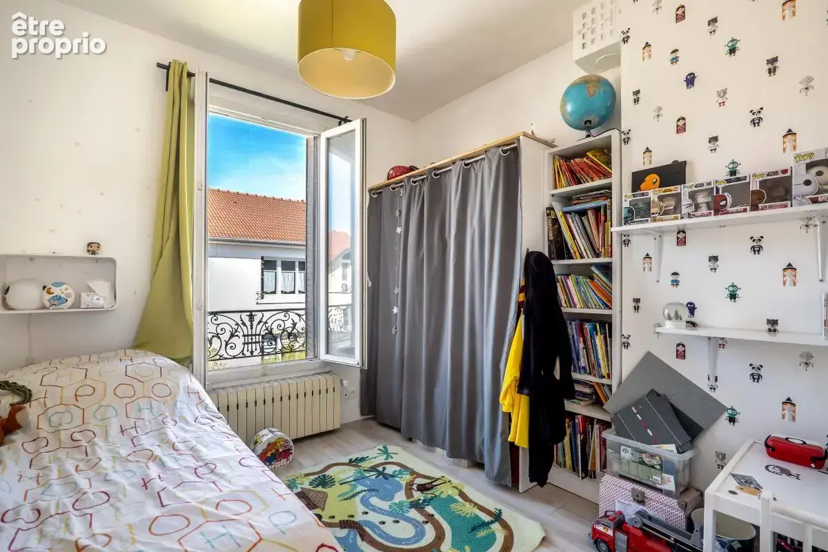 Maison familiale non mitoyenne – 125 m² – 6 pièces – 4 chambres – Centre-ville de Houilles - photo 8