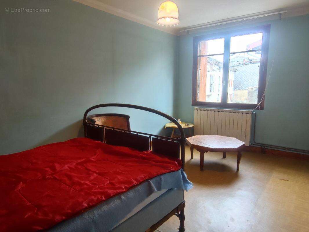 Maison à VILLENEUVE-D'OLMES