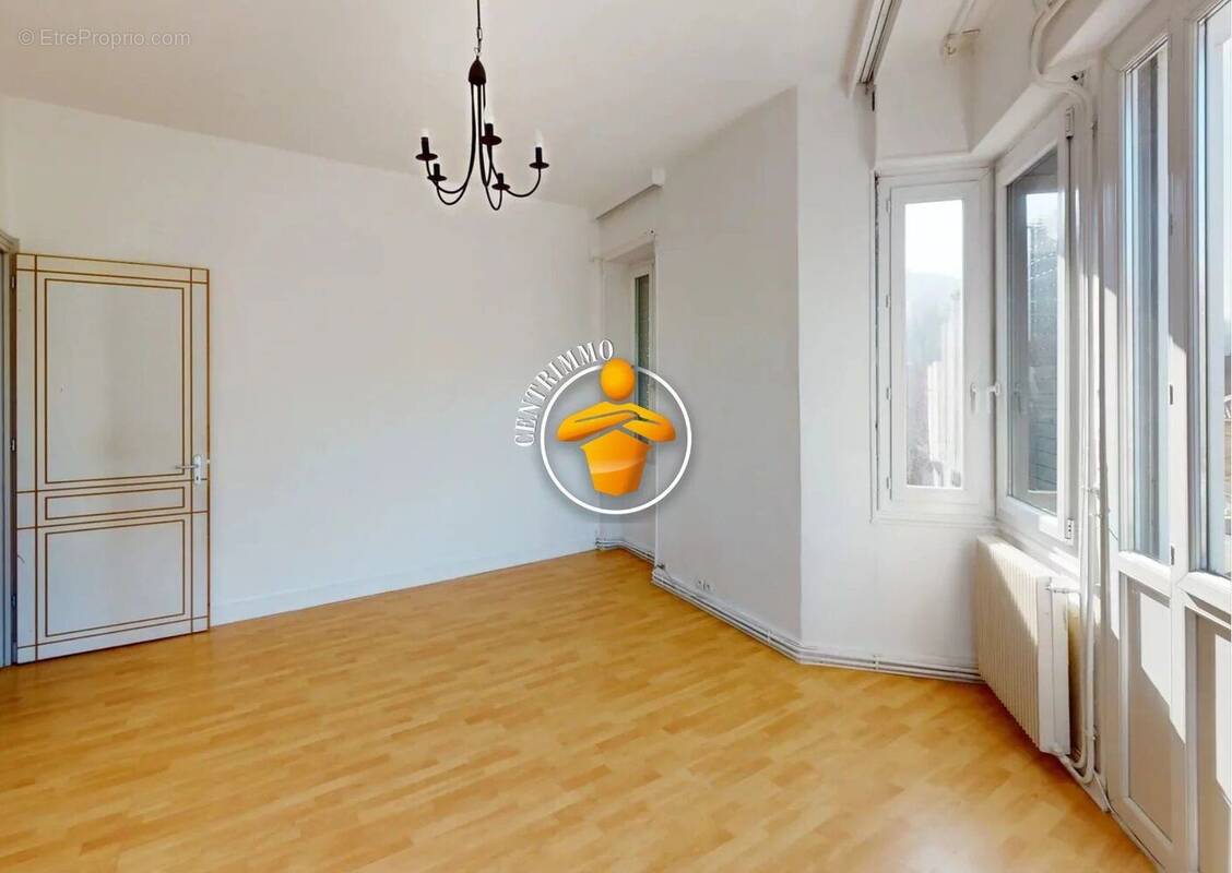 Appartement à PONT-EVEQUE