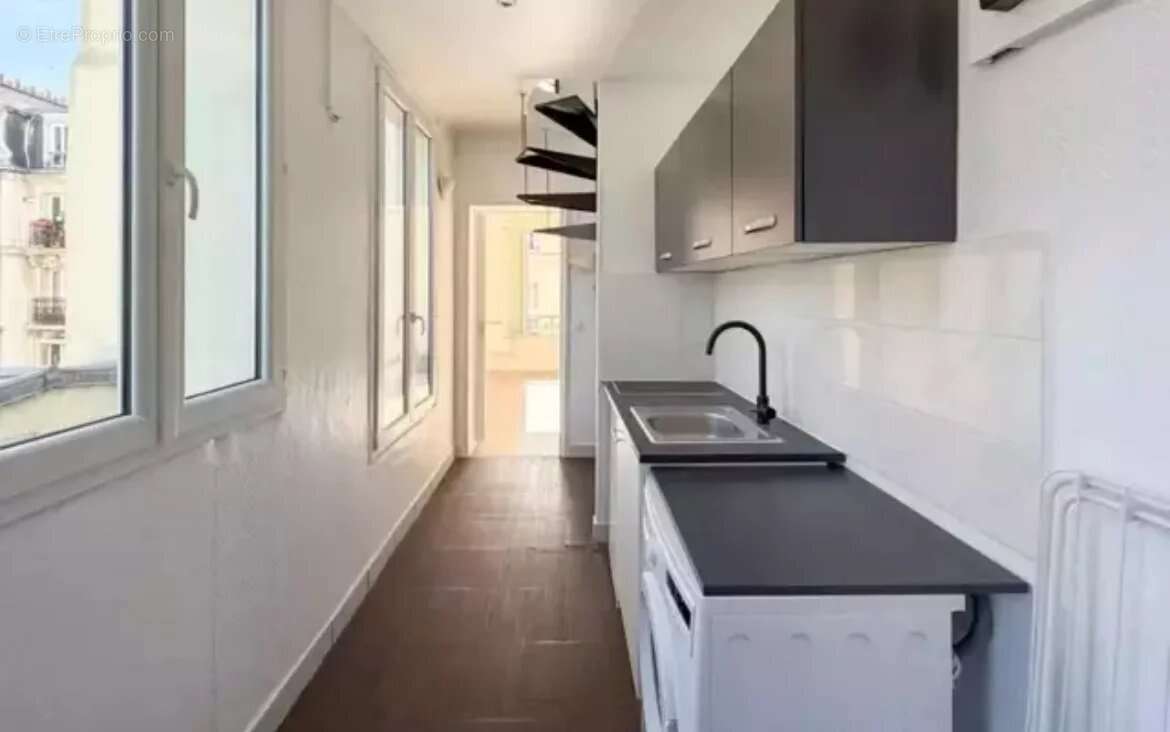 Appartement à PARIS-14E