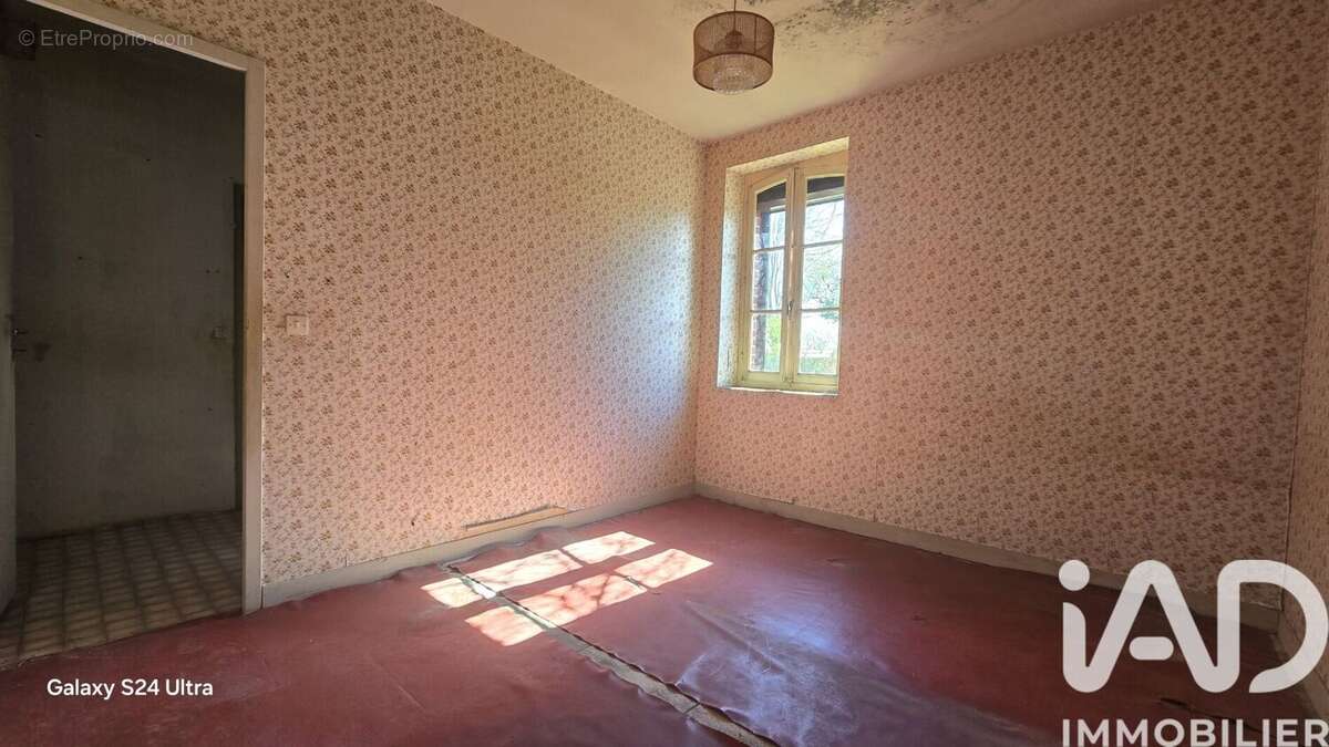 Maison 111 m² à Sennecay  - photo 7