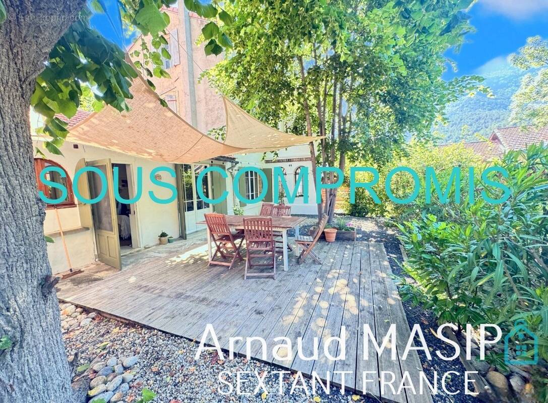 Maison à AXAT
