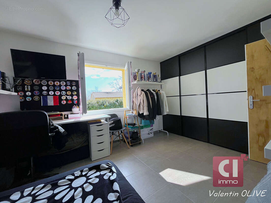Maison La Roquebrussanne 4 pièces 105 m2 - photo 8