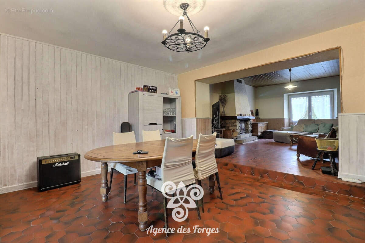 Maison à LA REGRIPPIERE