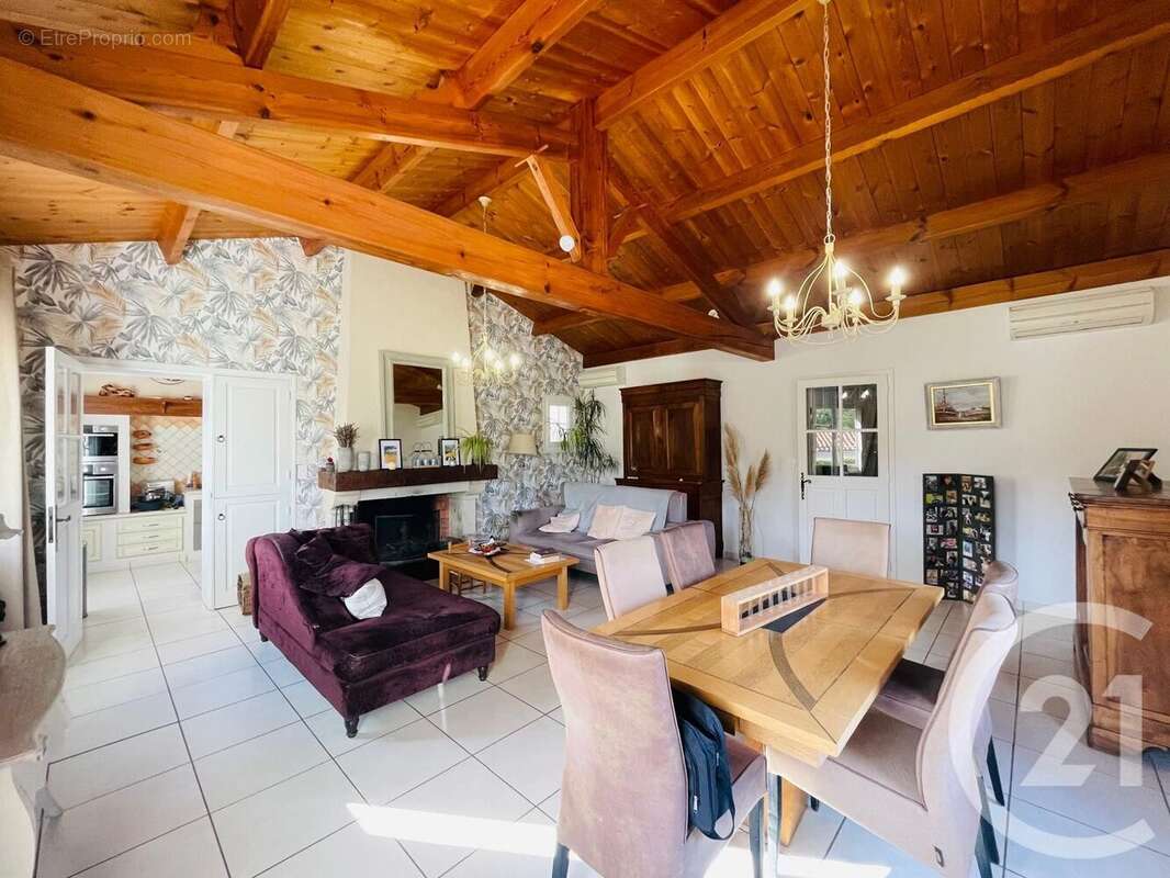 Maison à TALMONT-SAINT-HILAIRE