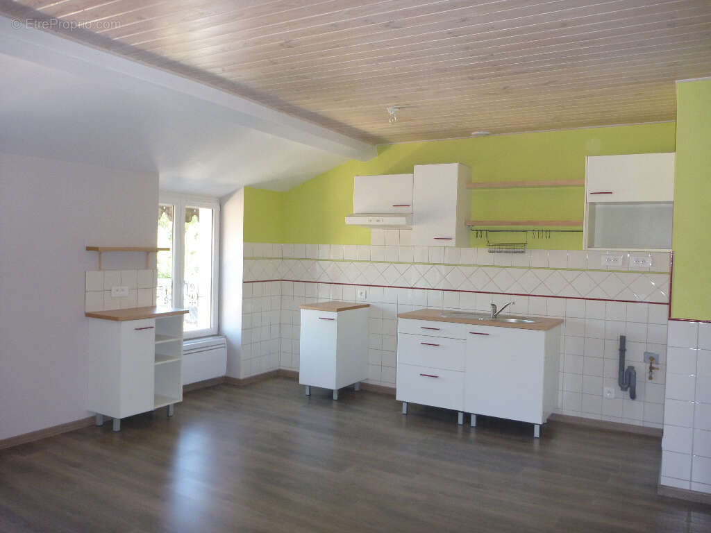 Maison à SAINT-DENIS-EN-BUGEY