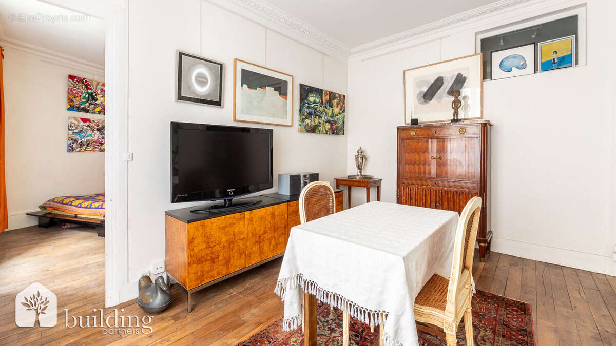 Grandes Carrières Paris 18ème - Appartement 2 pièces 38,08 m² - photo 4