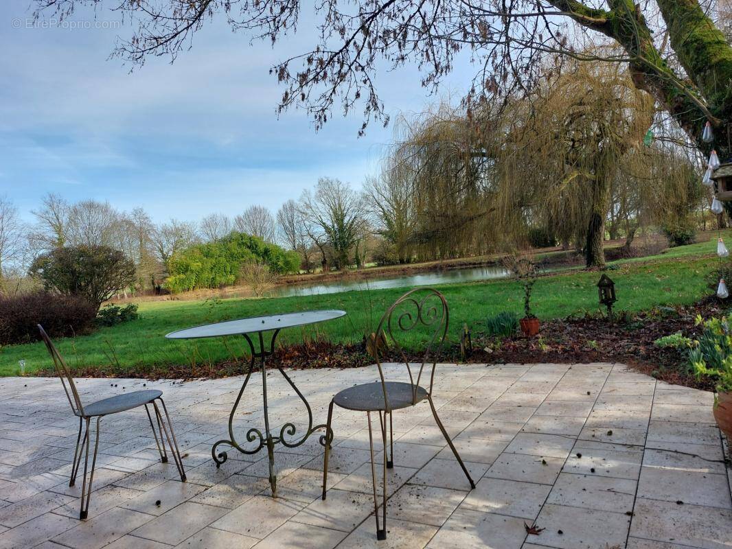 Maison à SAVIGNE-L'EVEQUE