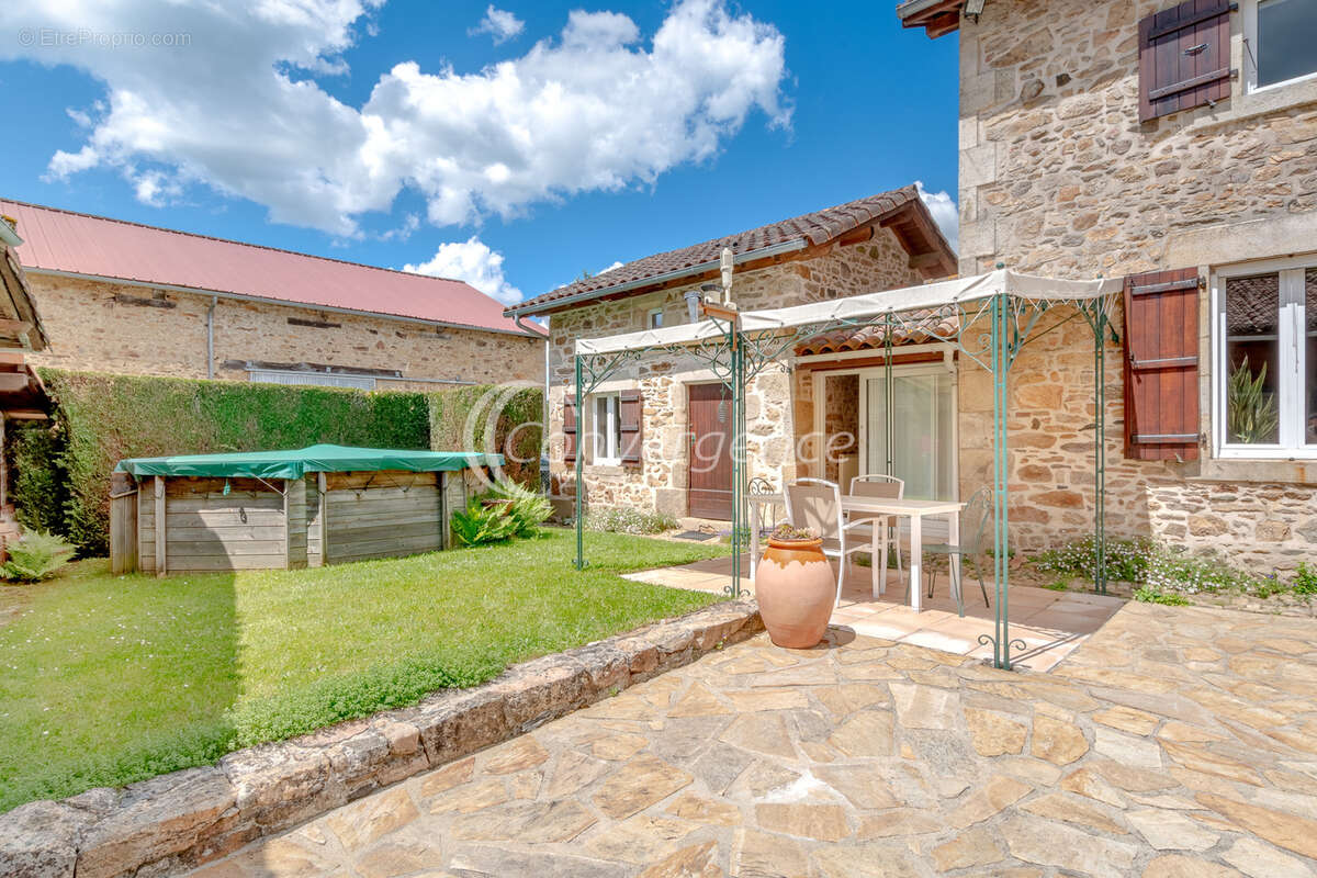 Maison à SEREILHAC