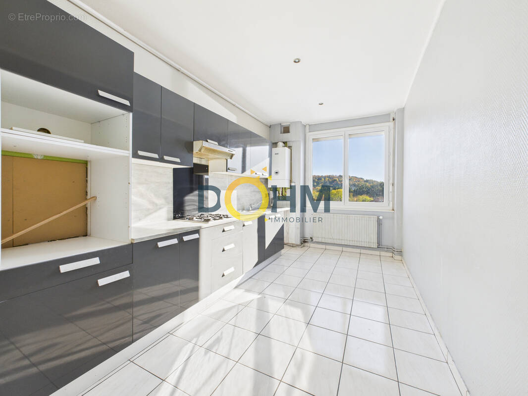 Appartement à SAINT-ETIENNE