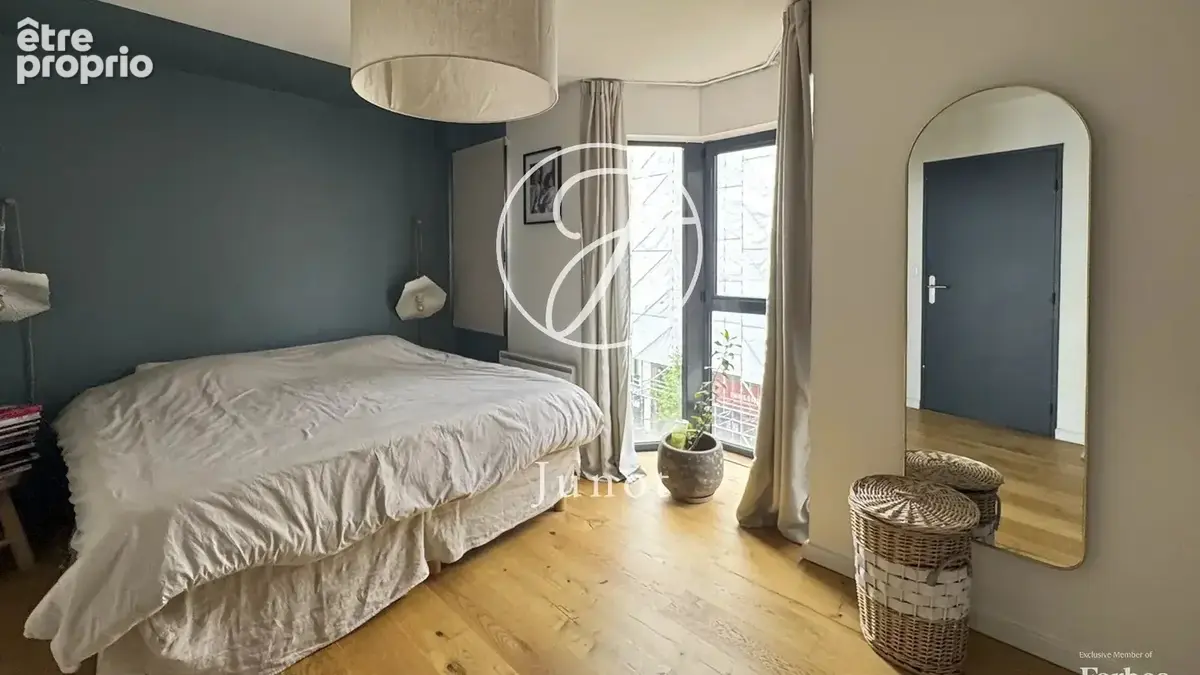 Lille - REPUBLIQUE-BEAUX ARTS - Appartement en duplex à vendre - 4 pièces - 148 m² - 3 chambres - Terrasse - Parking - Cave - photo 6