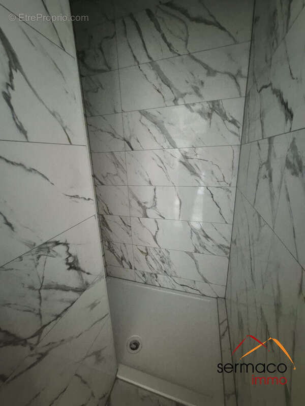 coin douche - Appartement à SARREGUEMINES