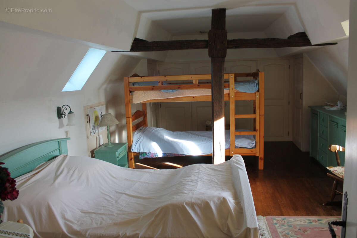 Maison à SAINT-PRIEST-LES-FOUGERES