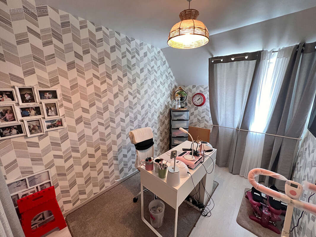Maison 3 chambres, 1 bureau, garage, jardin - photo 8
