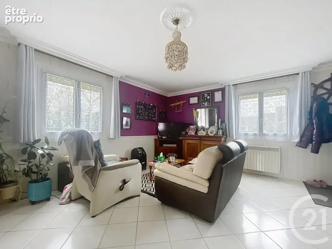 Maison 100 m² à Saint-Germain-Laval  - photo 3